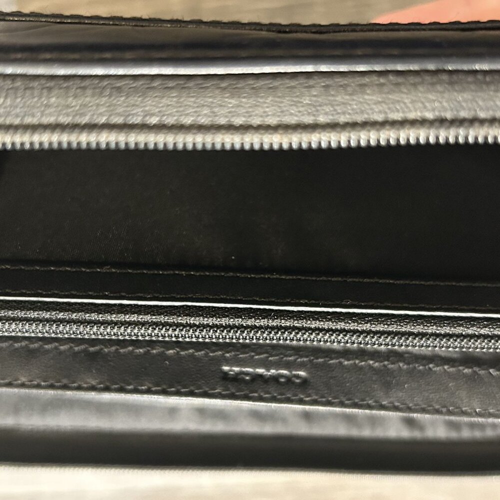 Coach Black Embossed Leather Coach Accordion Zip Around Wallet Logo 8 x 4 CE551 - Picture 5 of 16